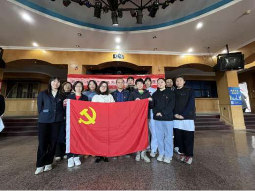 貫徹落實雙擁工作高質量發(fā)展，海澱區醫保局聯合德爾康尼開(kāi)展“志願同行美麗共建”愛心服務日活動